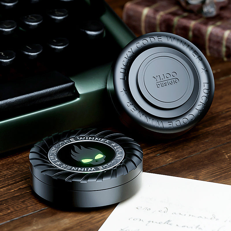 TriClick Mech Coin Spinner